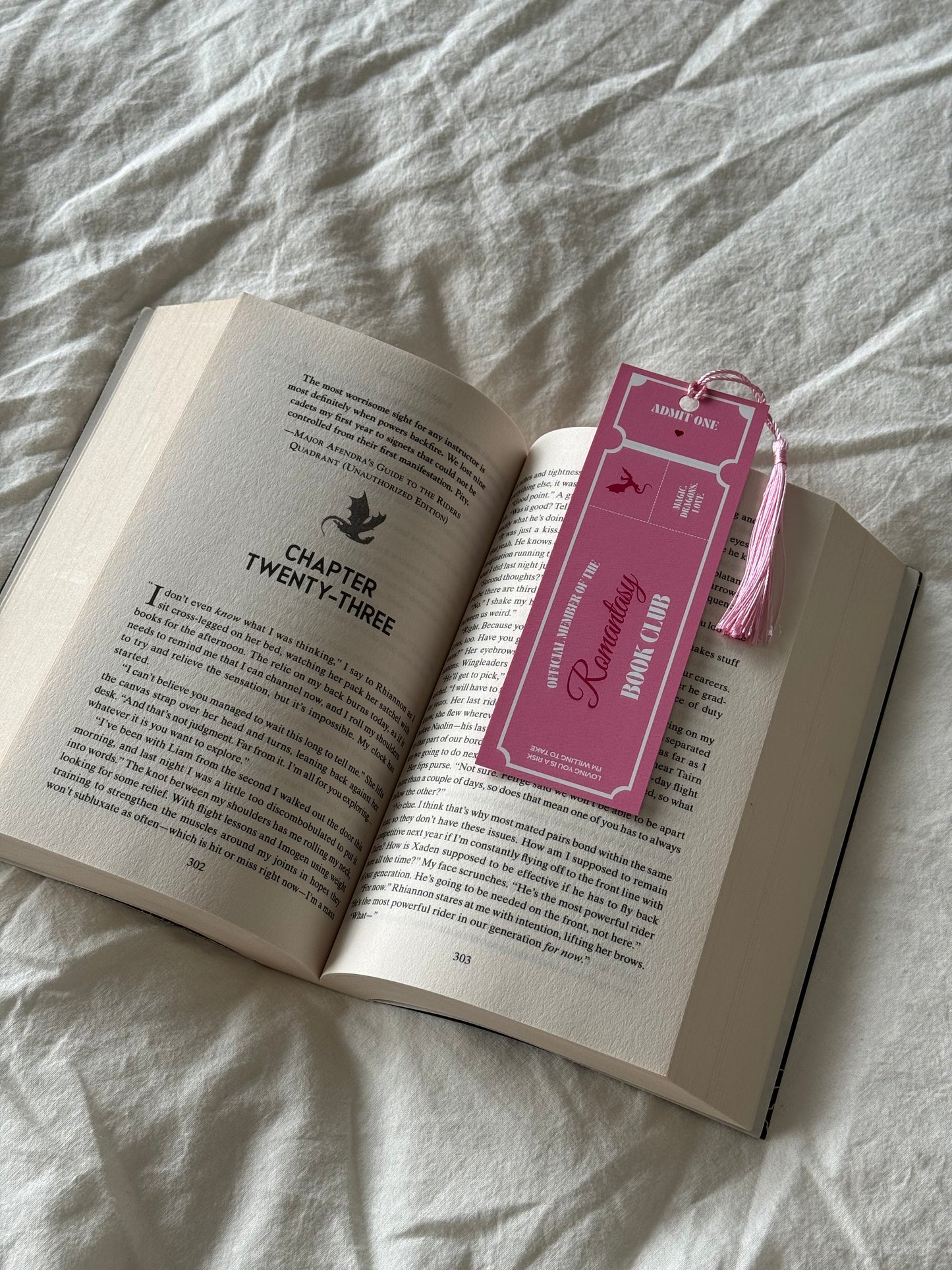 Romantasy Book Club (Pink)