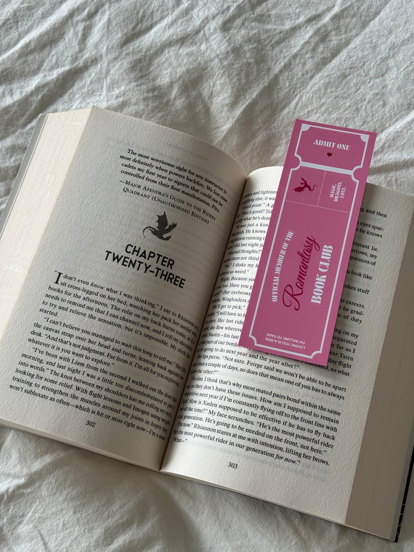 Romantasy Book Club (Pink)
