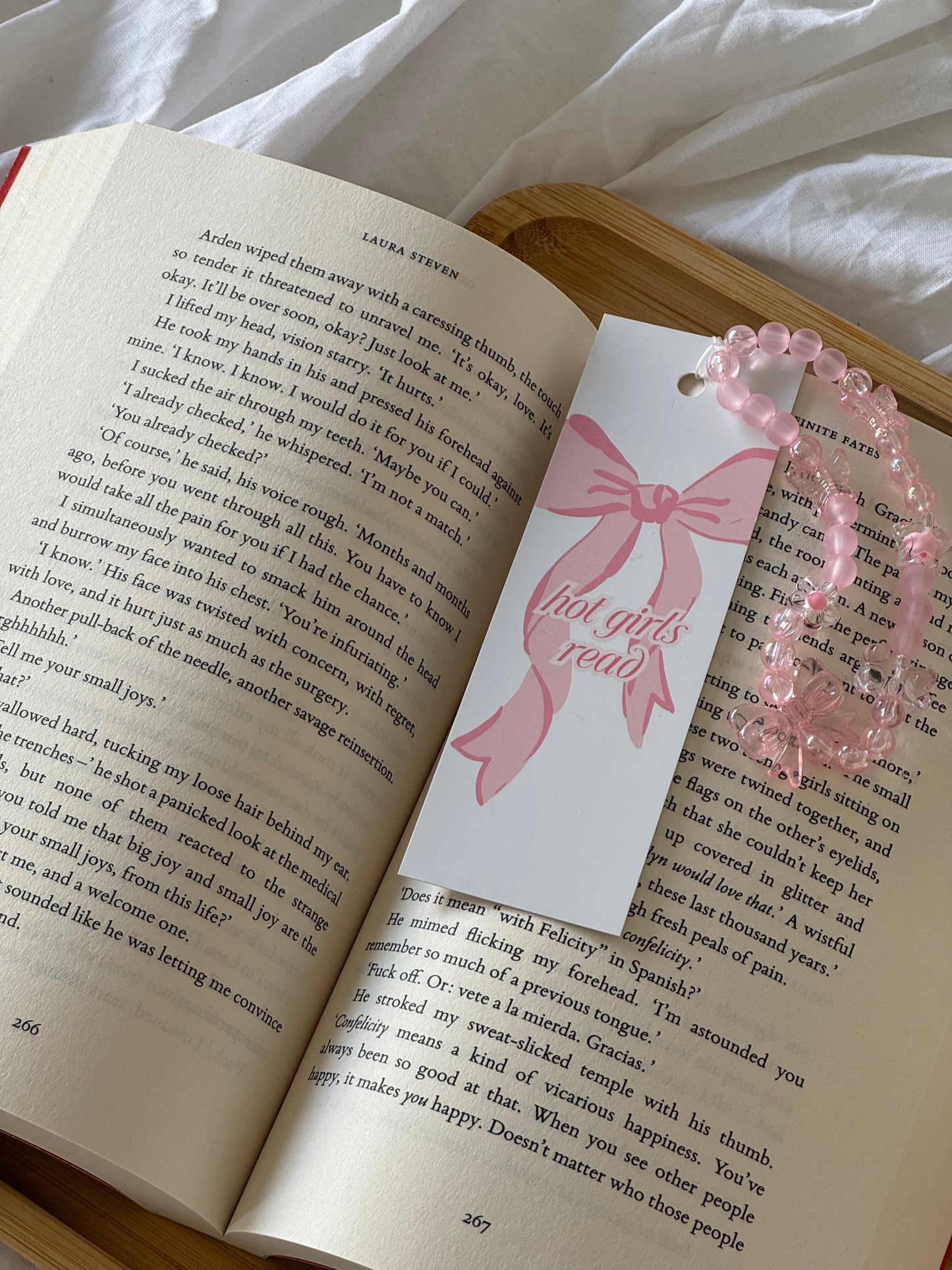 Hot Girls Read -- Pink