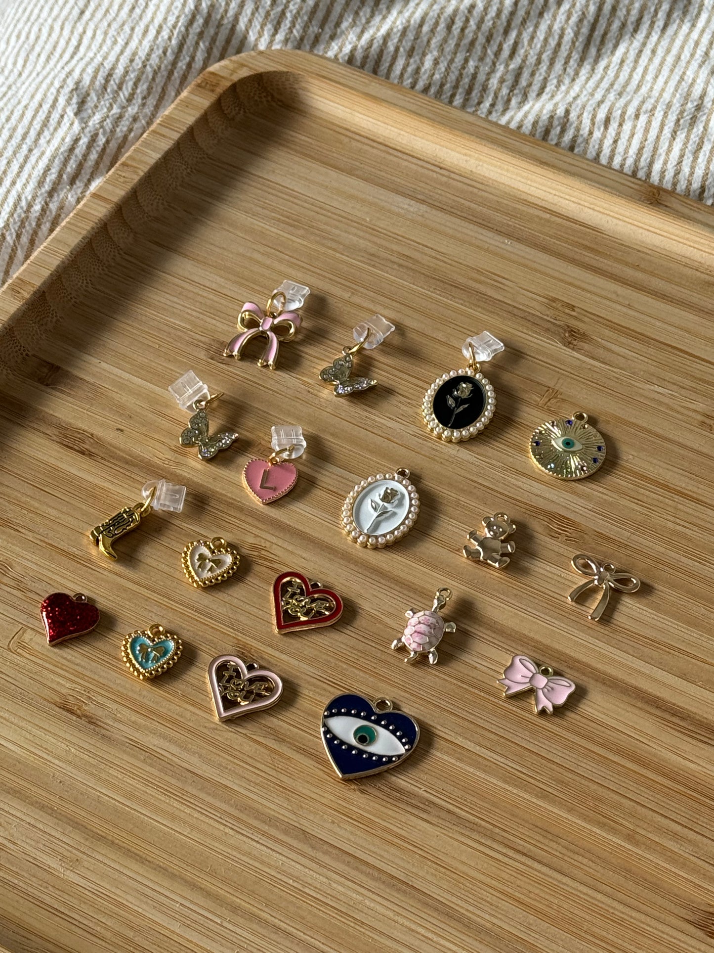 Dust-plug Charm Letter (Kindle & iPhone)