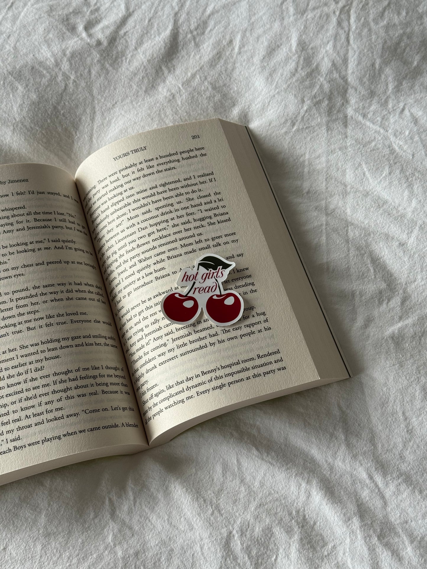 Cherry 'hot girls read'