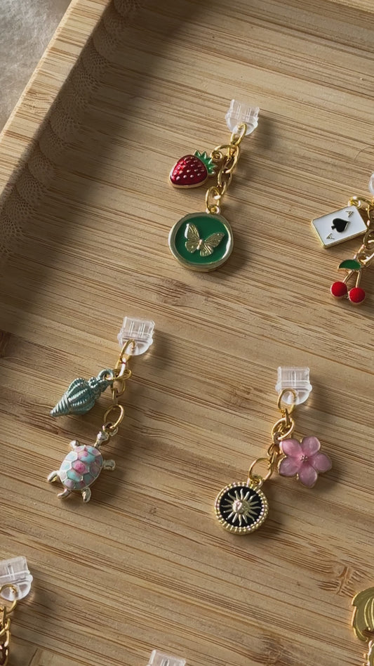 Dust-plug Charm - Mini Kindle Chain (Kindle & iPhone)